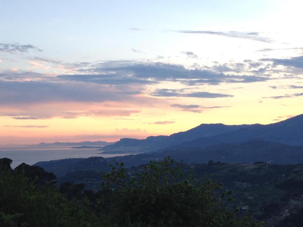 Sunset With View In Seborgaアパートメント エクステリア 写真